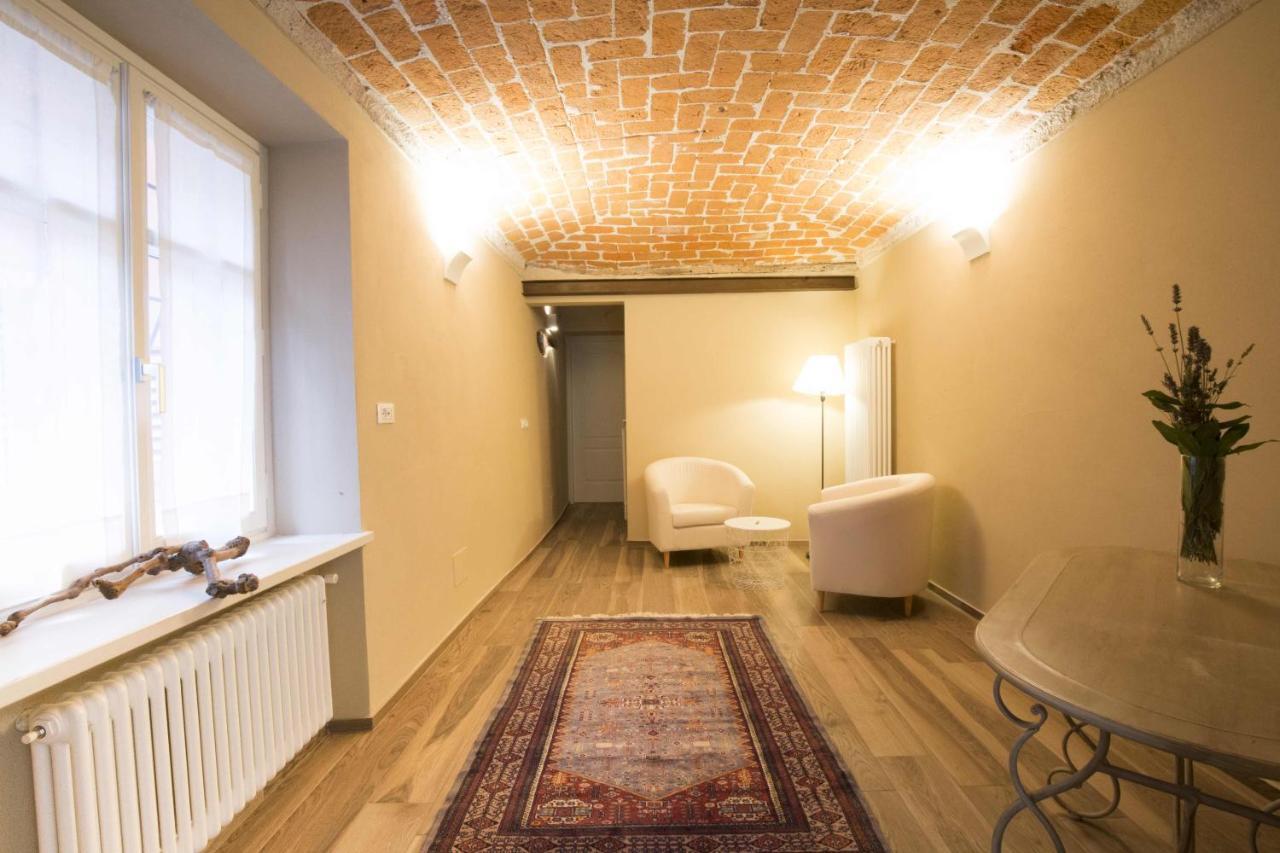 Dimora Della Rocca Bed and Breakfast Costigliole d'Asti Buitenkant foto