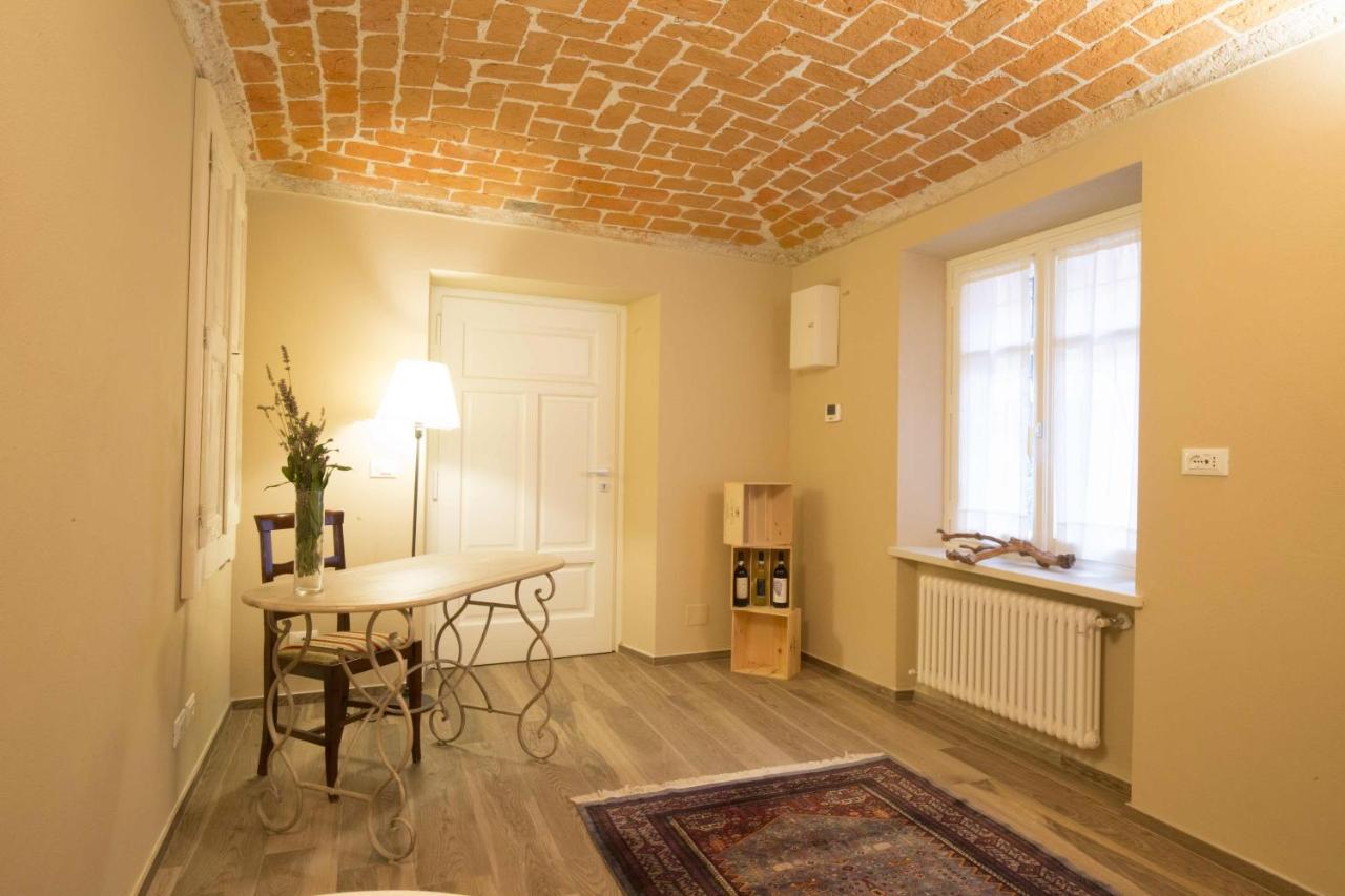 Dimora Della Rocca Bed and Breakfast Costigliole d'Asti Buitenkant foto