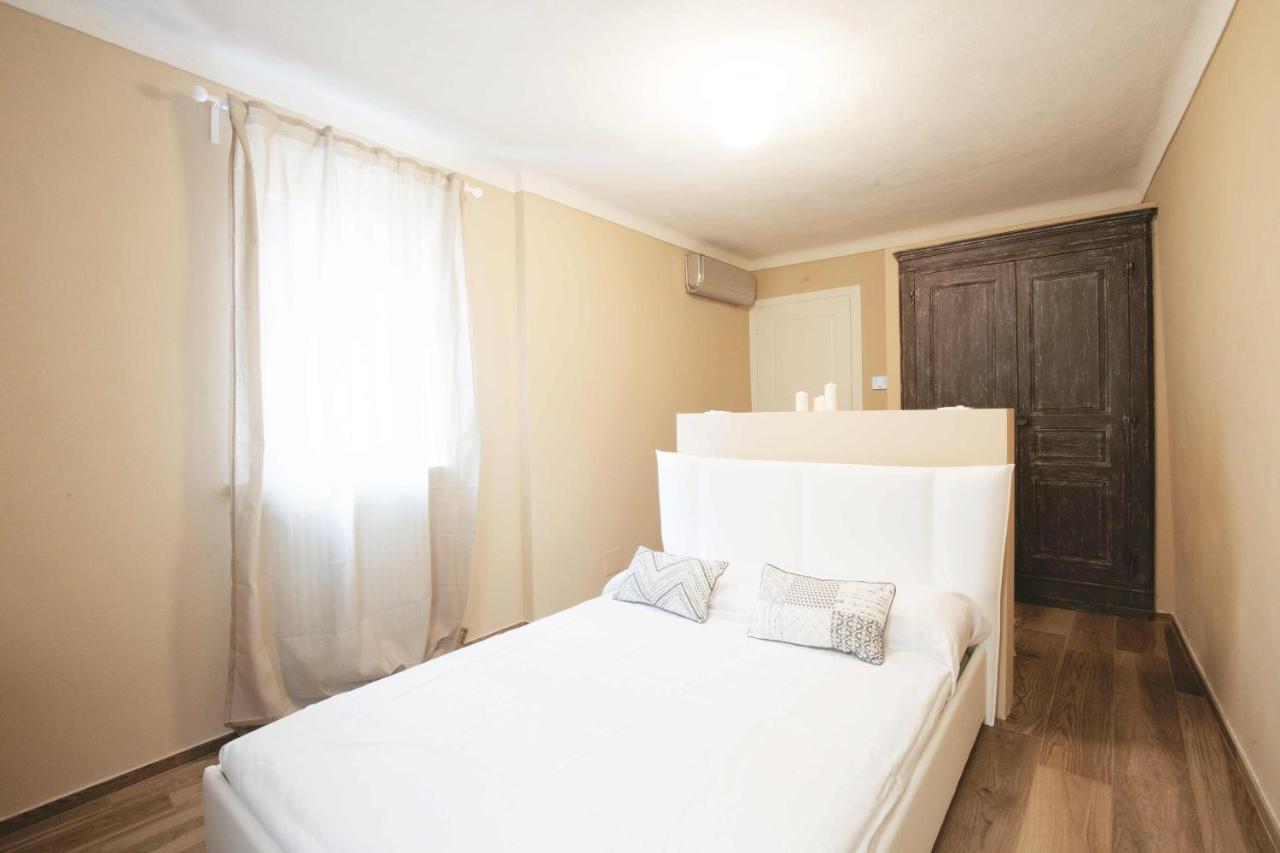 Dimora Della Rocca Bed and Breakfast Costigliole d'Asti Buitenkant foto