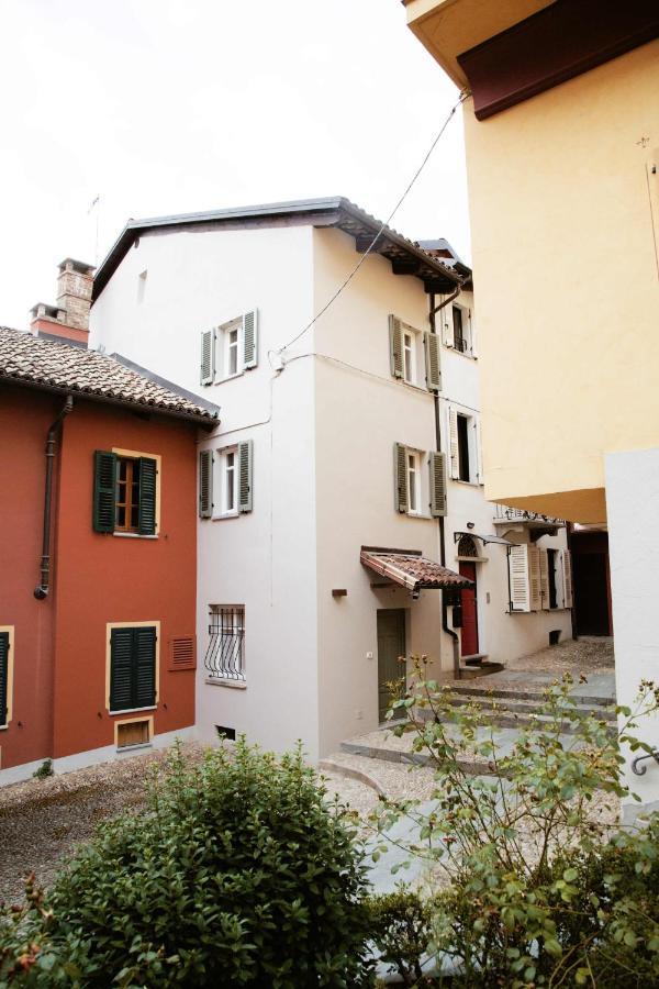 Dimora Della Rocca Bed and Breakfast Costigliole d'Asti Buitenkant foto