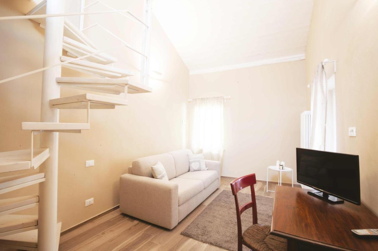 Dimora Della Rocca Bed and Breakfast Costigliole d'Asti Buitenkant foto
